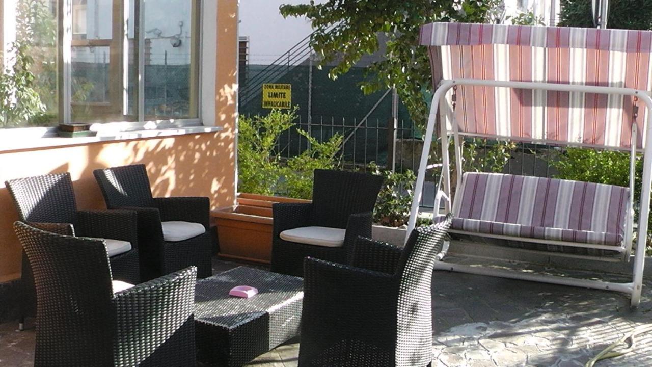 Hotel Villa Lorena Rimini Extérieur photo