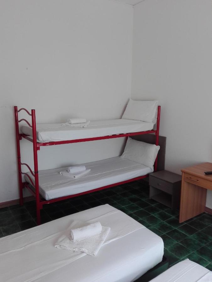 Hotel Villa Lorena Rimini Extérieur photo