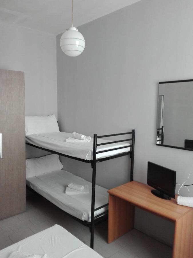 Hotel Villa Lorena Rimini Extérieur photo