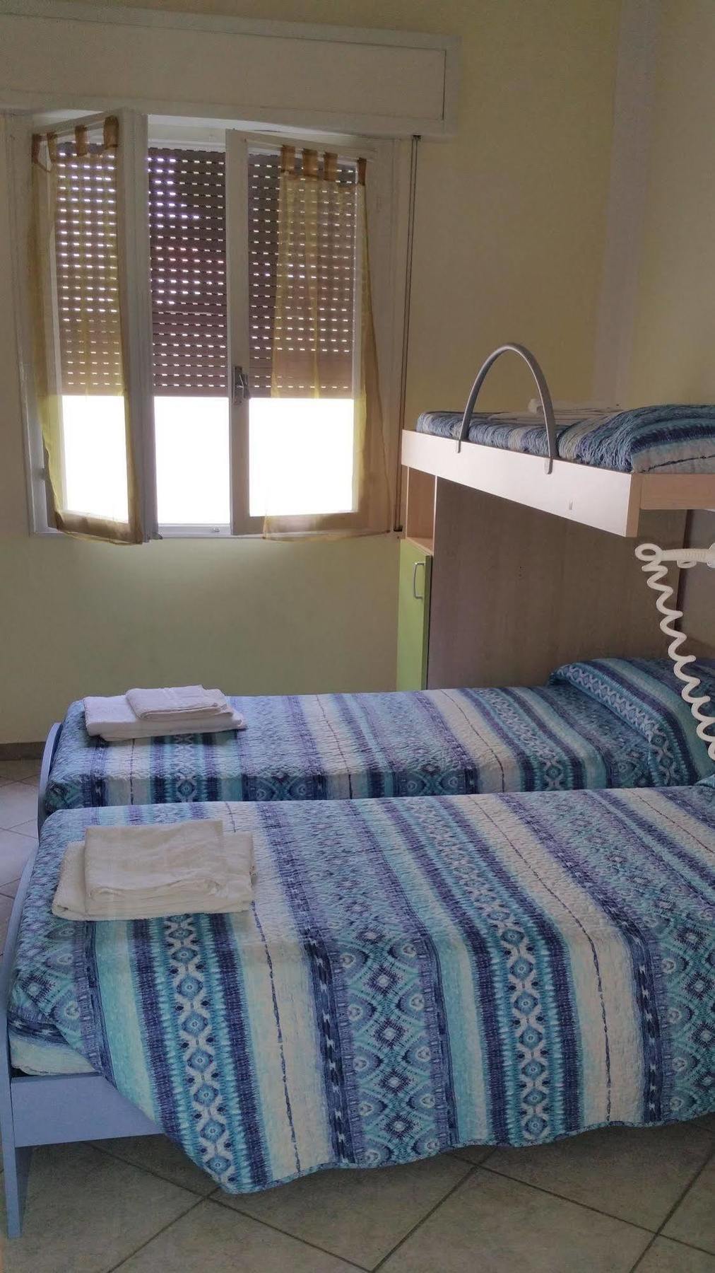 Hotel Villa Lorena Rimini Extérieur photo
