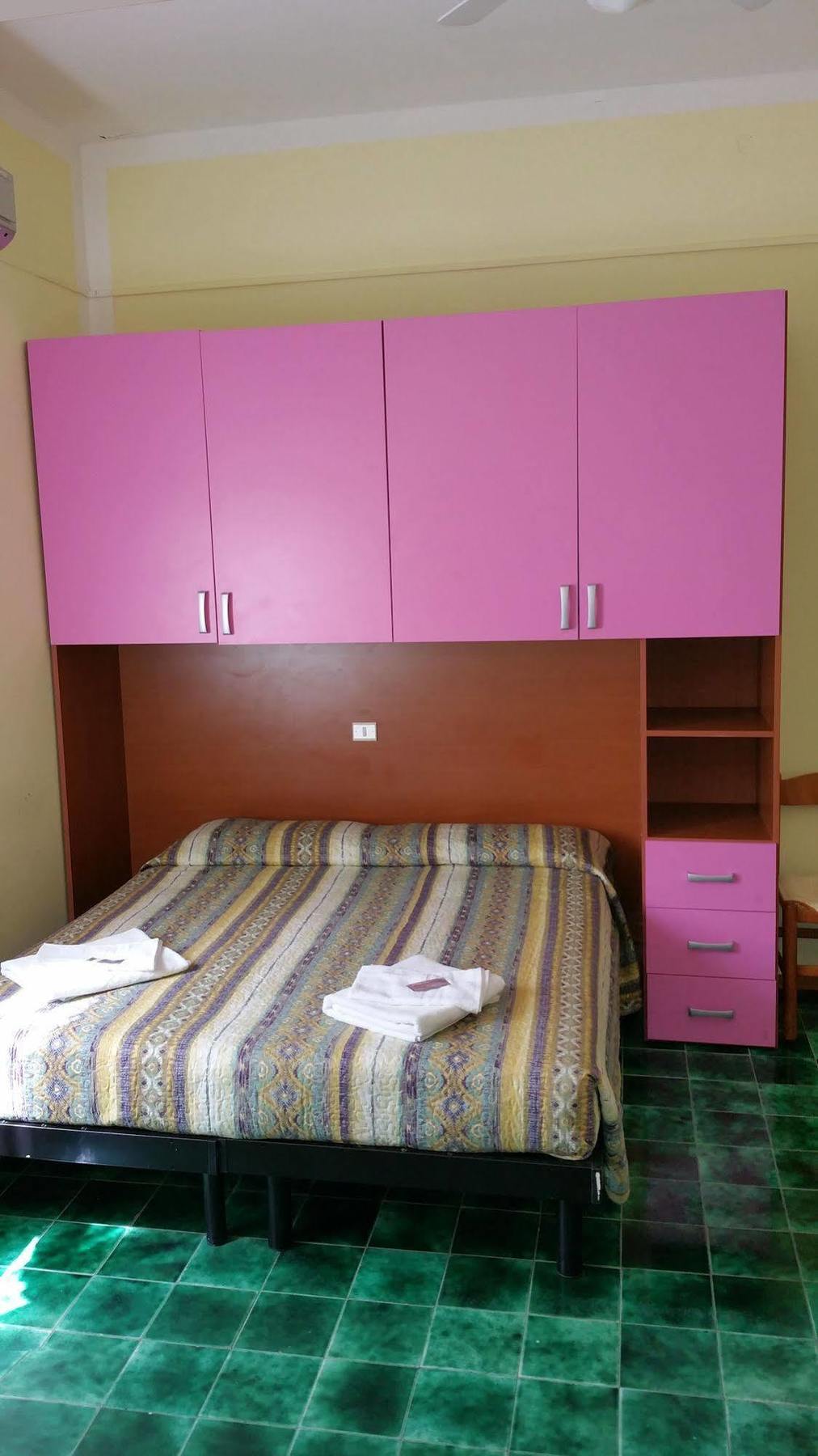 Hotel Villa Lorena Rimini Extérieur photo